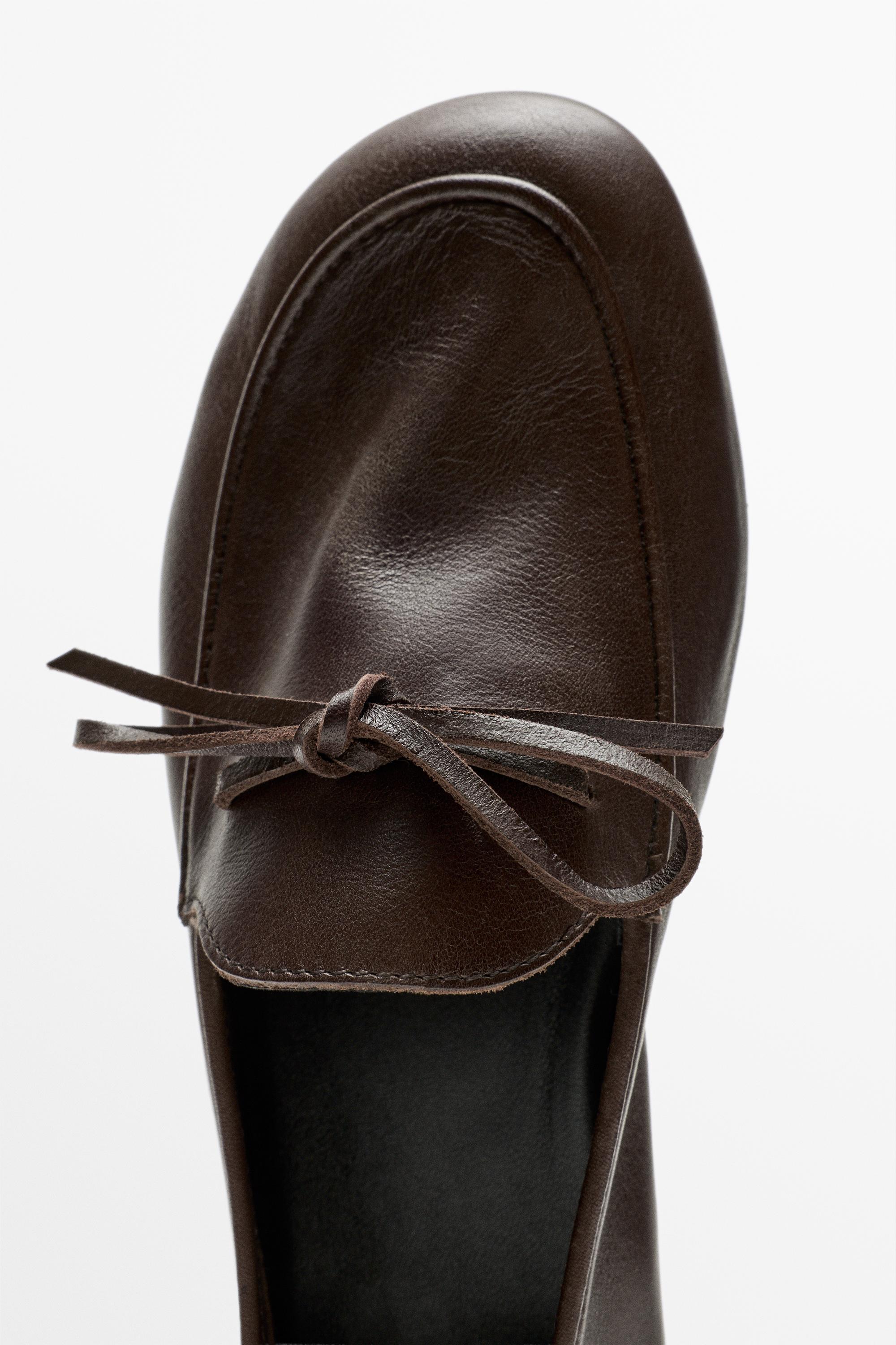 Leather bow loafer